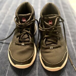 Kids Under Armour Sneakers Size 2.5